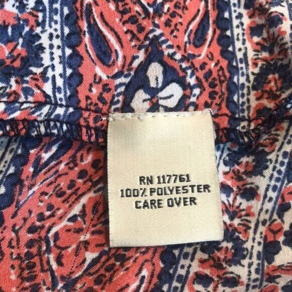 Vintage-Inspired Mileage Sleeveless Red & Blue Patterned Blouse With Keyhole Det - Picture 11 of 15